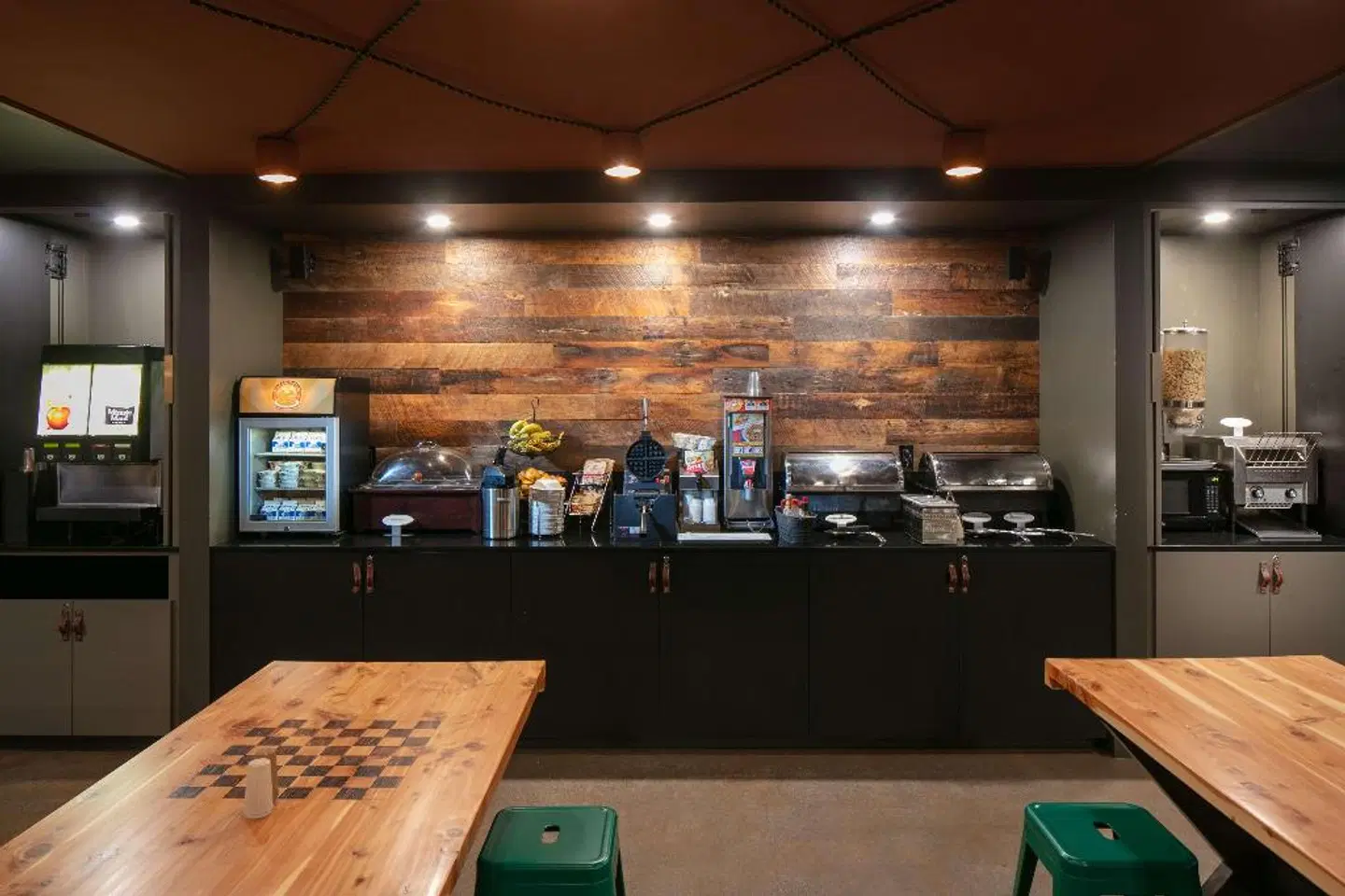 Waypoint Hotel Restaurant