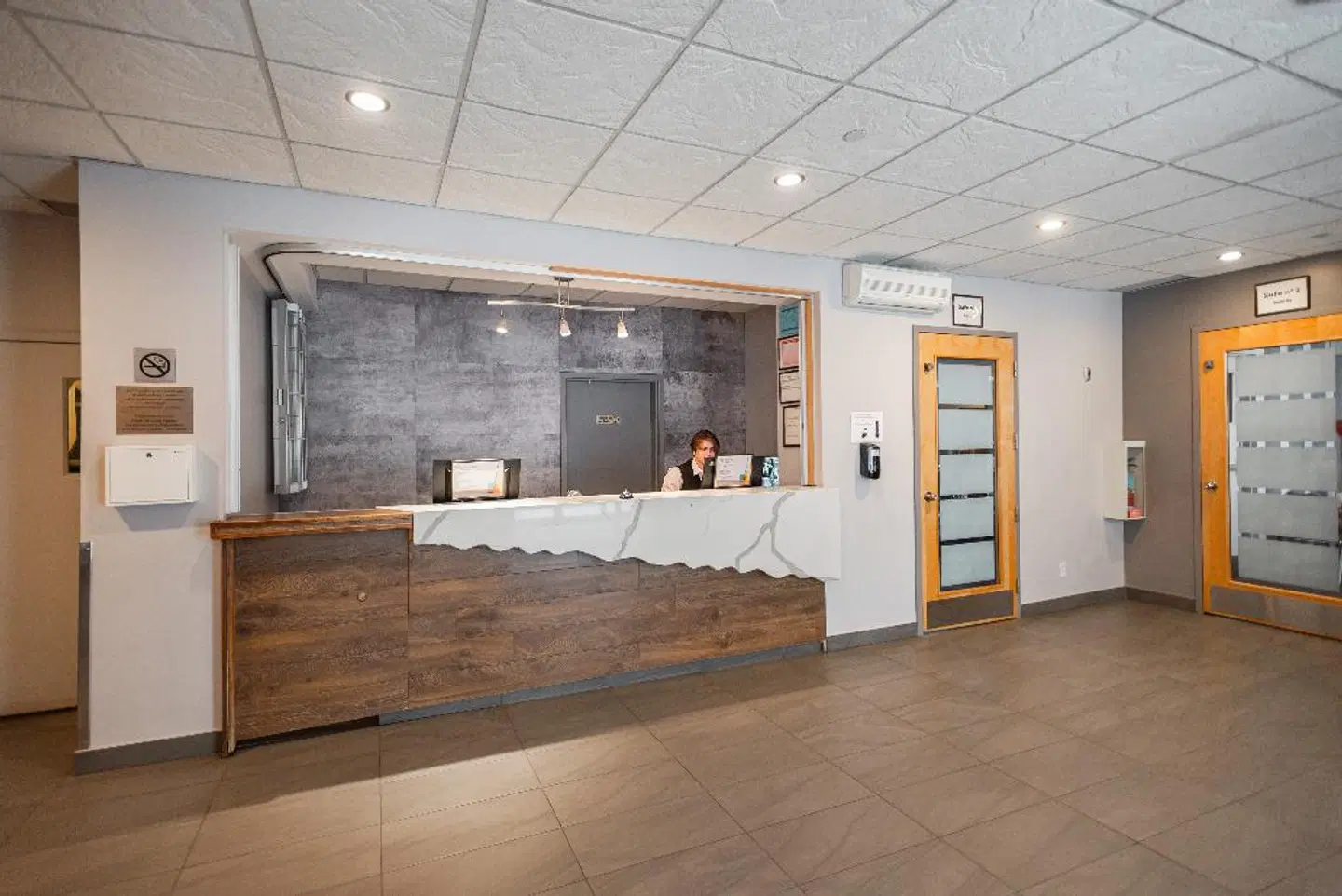 les Suites Labelle LOUNGE_LOBBY