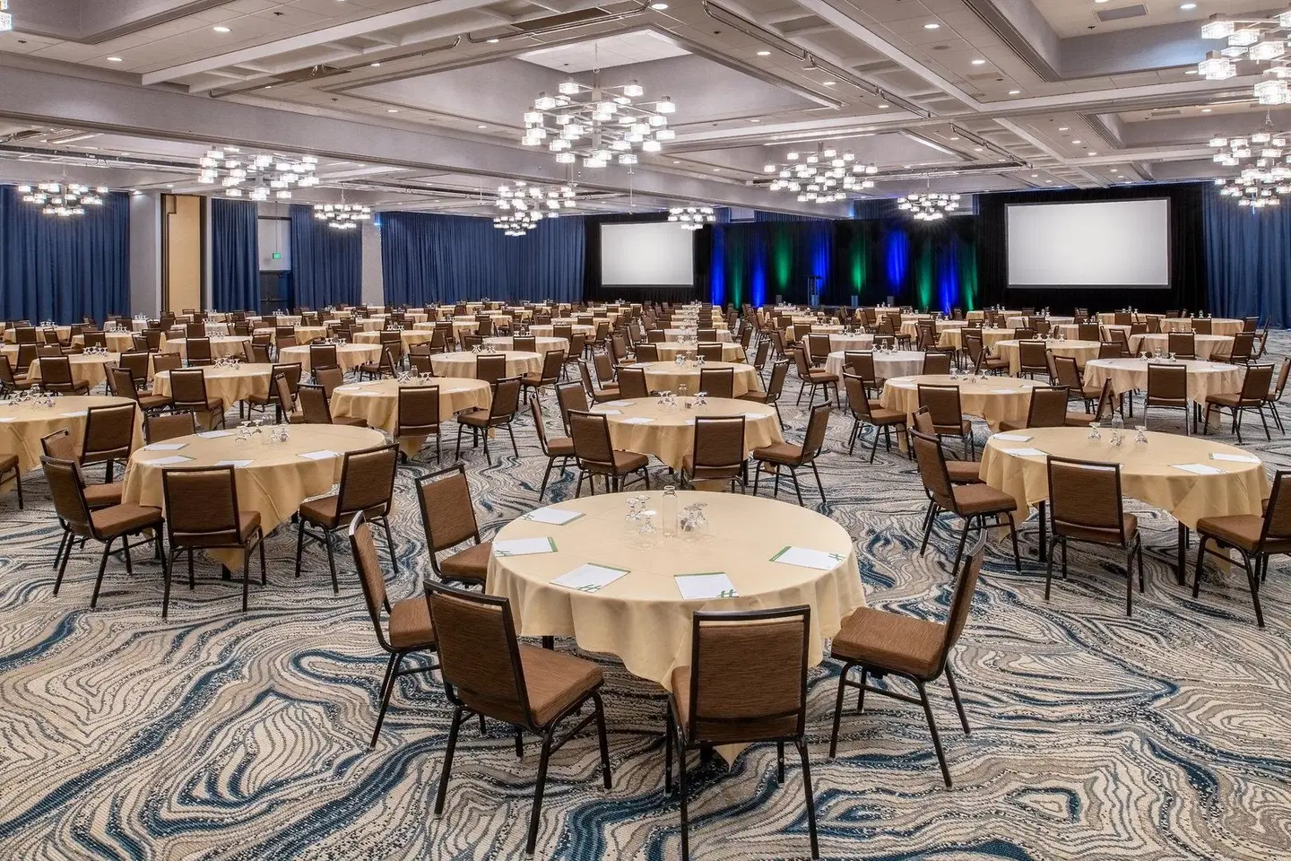 Holiday Inn Portland - Columbia Riverfront Restaurant