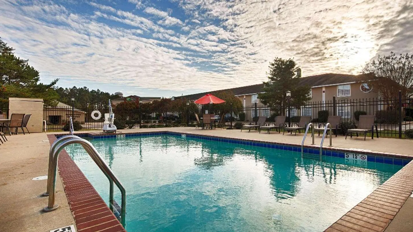 Best Western Natchitoches Inn OUTDOOR_POOL