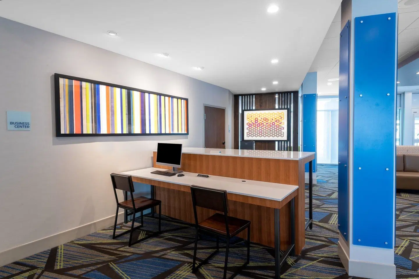 Holiday Inn Express & Suites Phoenix - Airport North by IHG ROOM_EXAMPLE