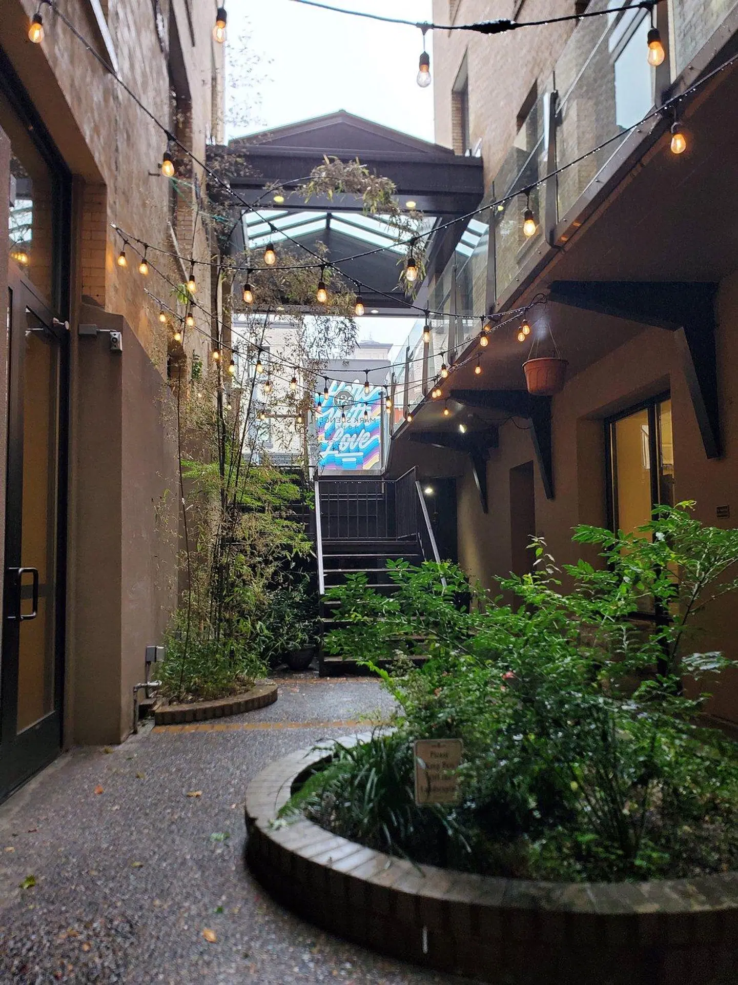 The Mark Spencer Hotel EXTERIOR