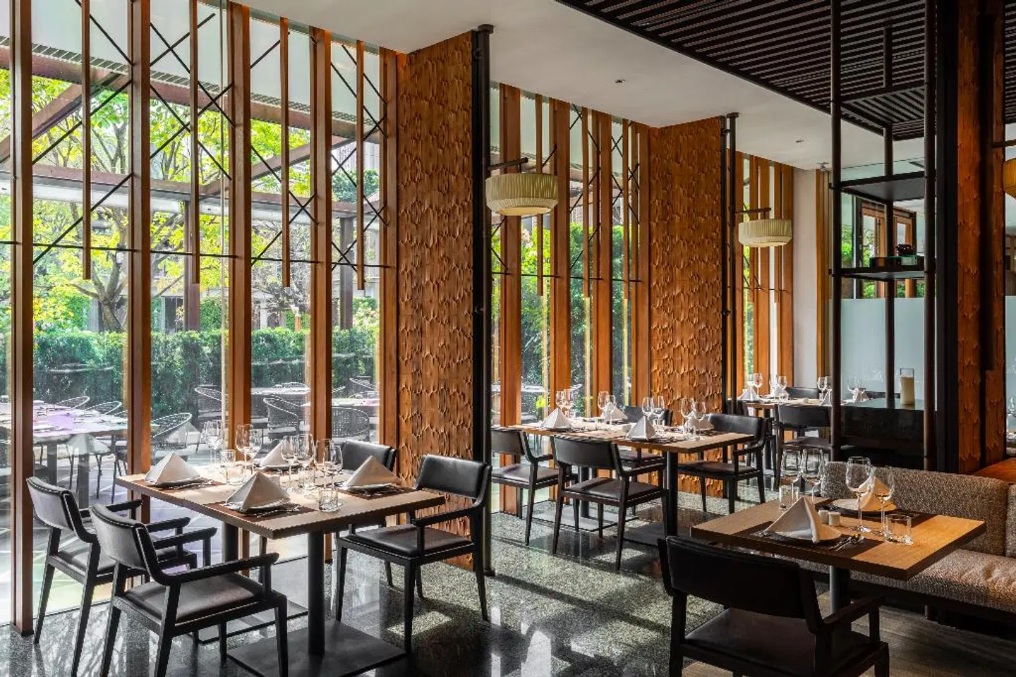 Villa Deva Resort And Hotel Bangkok Restaurant