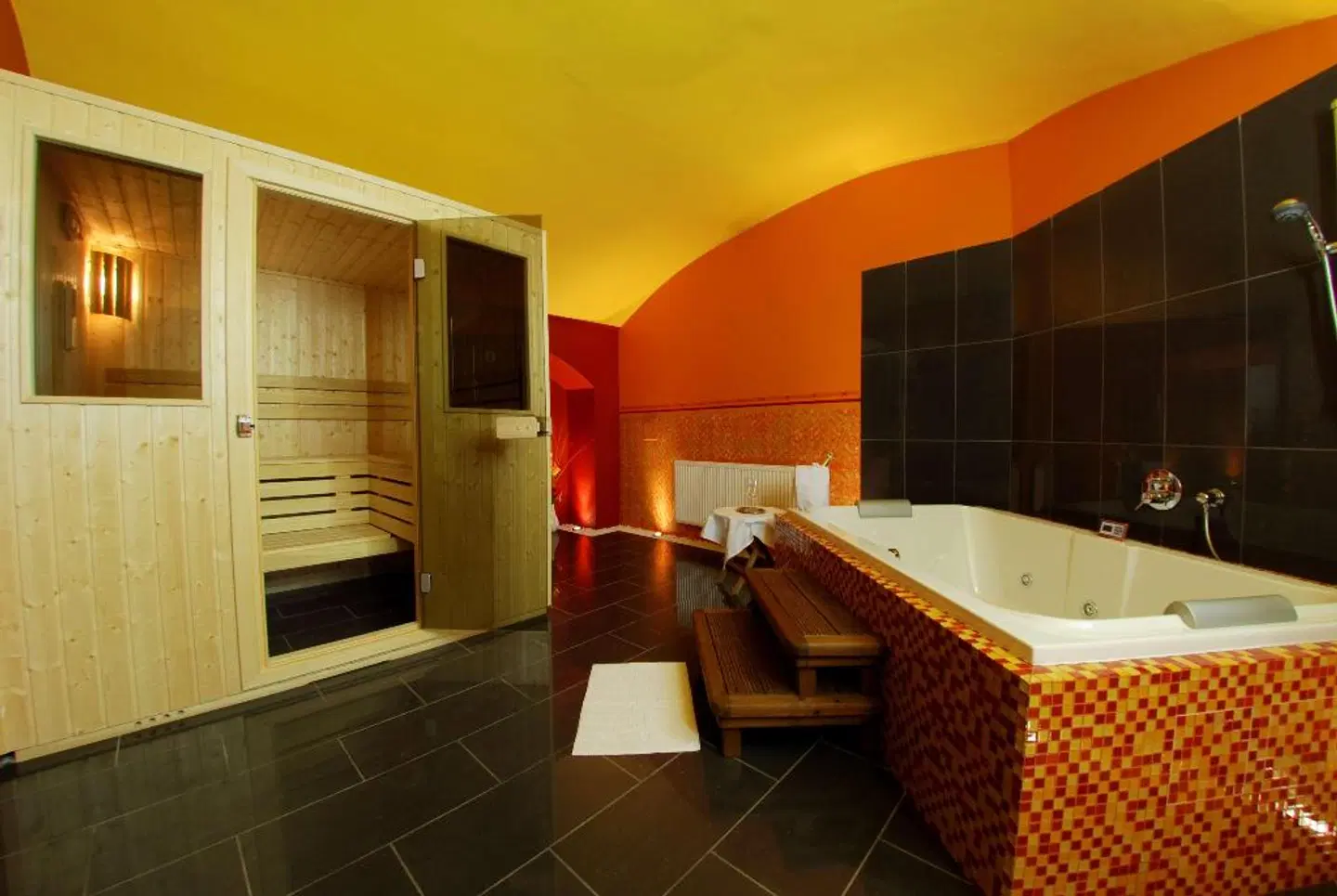 EA Hotel Sonata Badezimmer