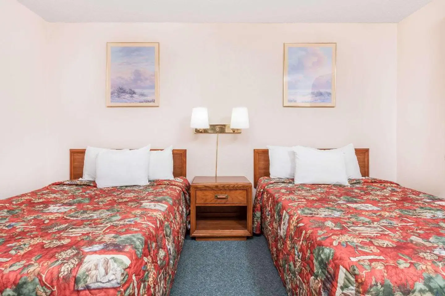 Days Inn by Wyndham Burns ROOM_EXAMPLE