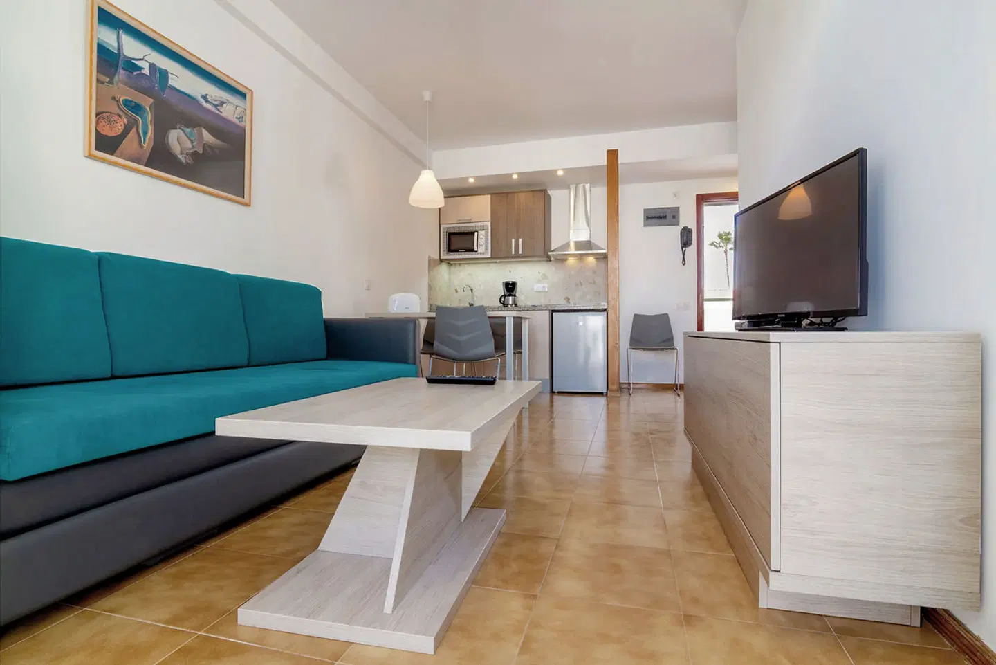 Montemayor LOUNGE_LOBBY