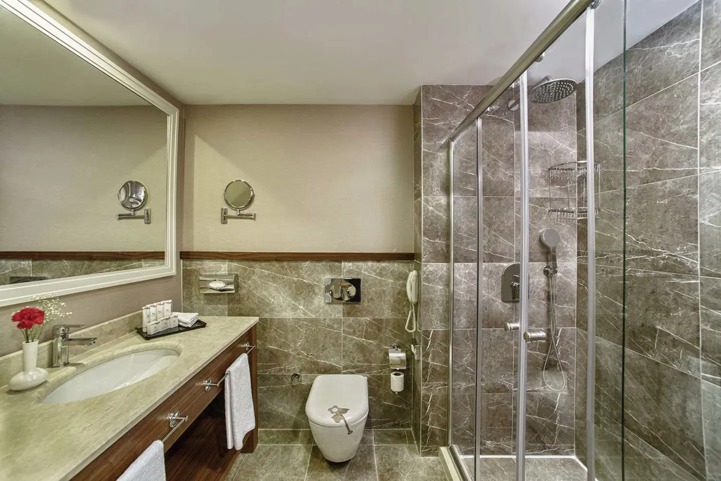 Aska Lara Resort & Spa Badezimmer