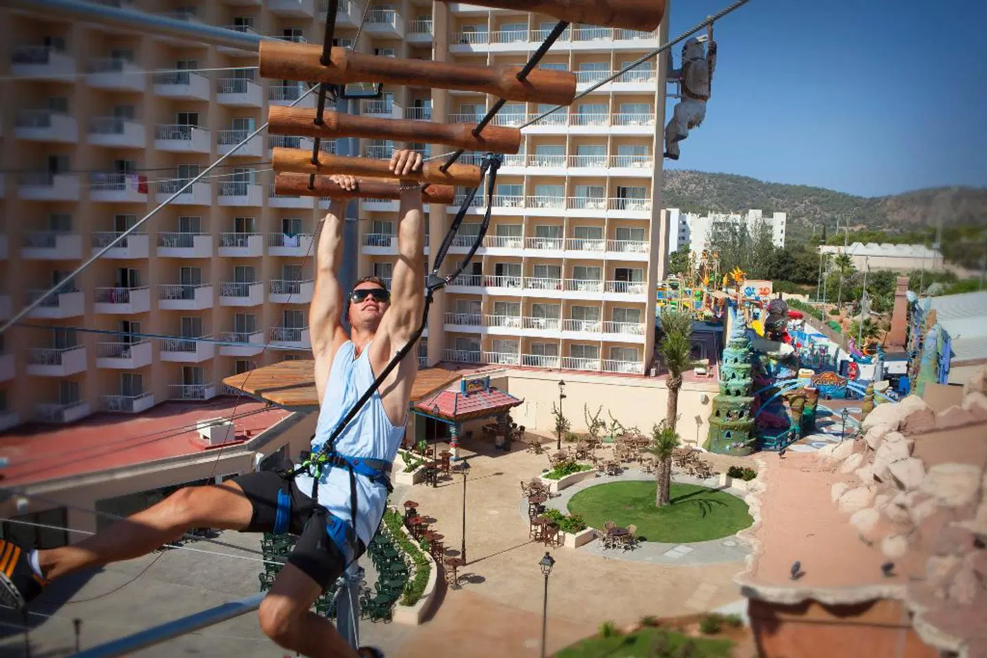 Sol Katmandú Park & Resort PEOPLE