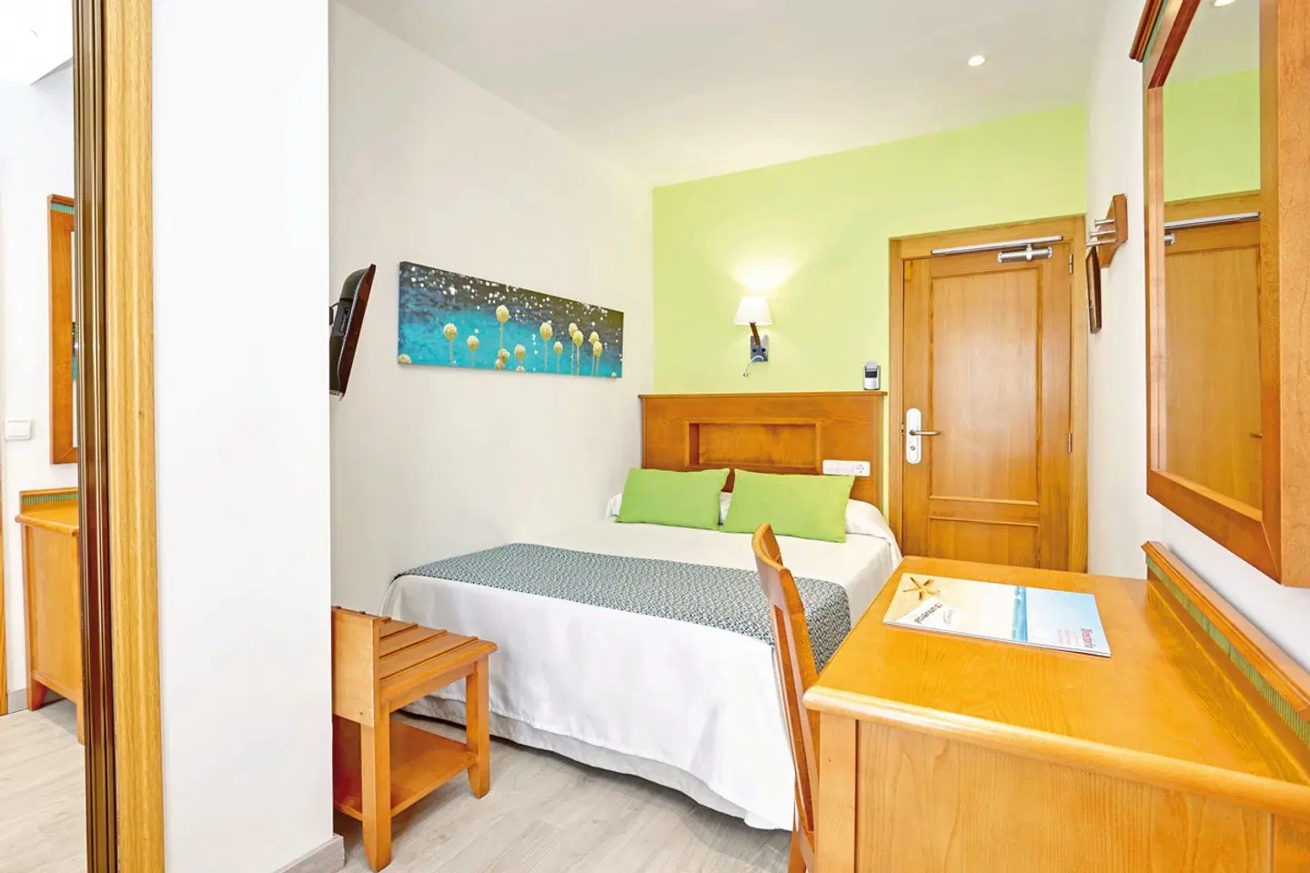 Universal Hotel Laguna ROOM_EXAMPLE