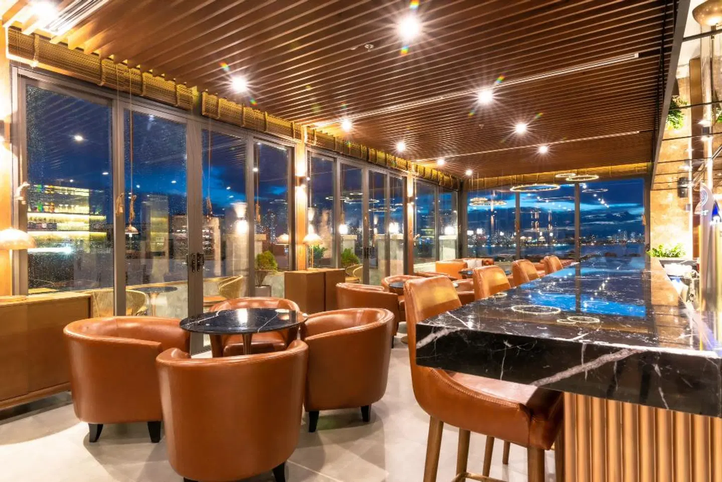 Flower Garden Hotel Restaurant