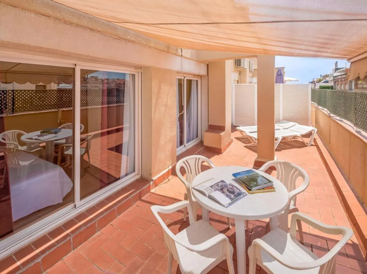 Aparthotel Bertrán Terrasse