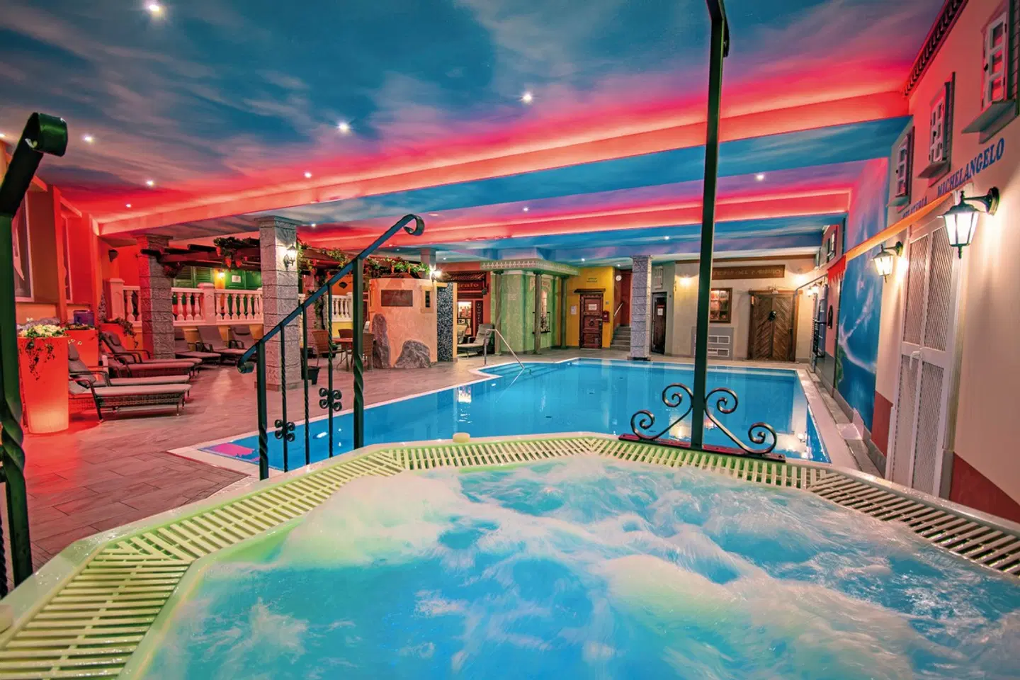 Vital- & Wellnesshotel Albblick Hallenbad