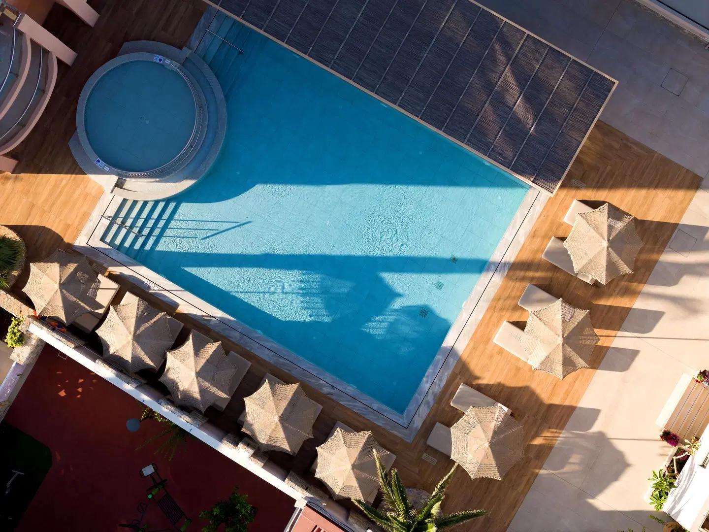 High Beach OUTDOOR_POOL