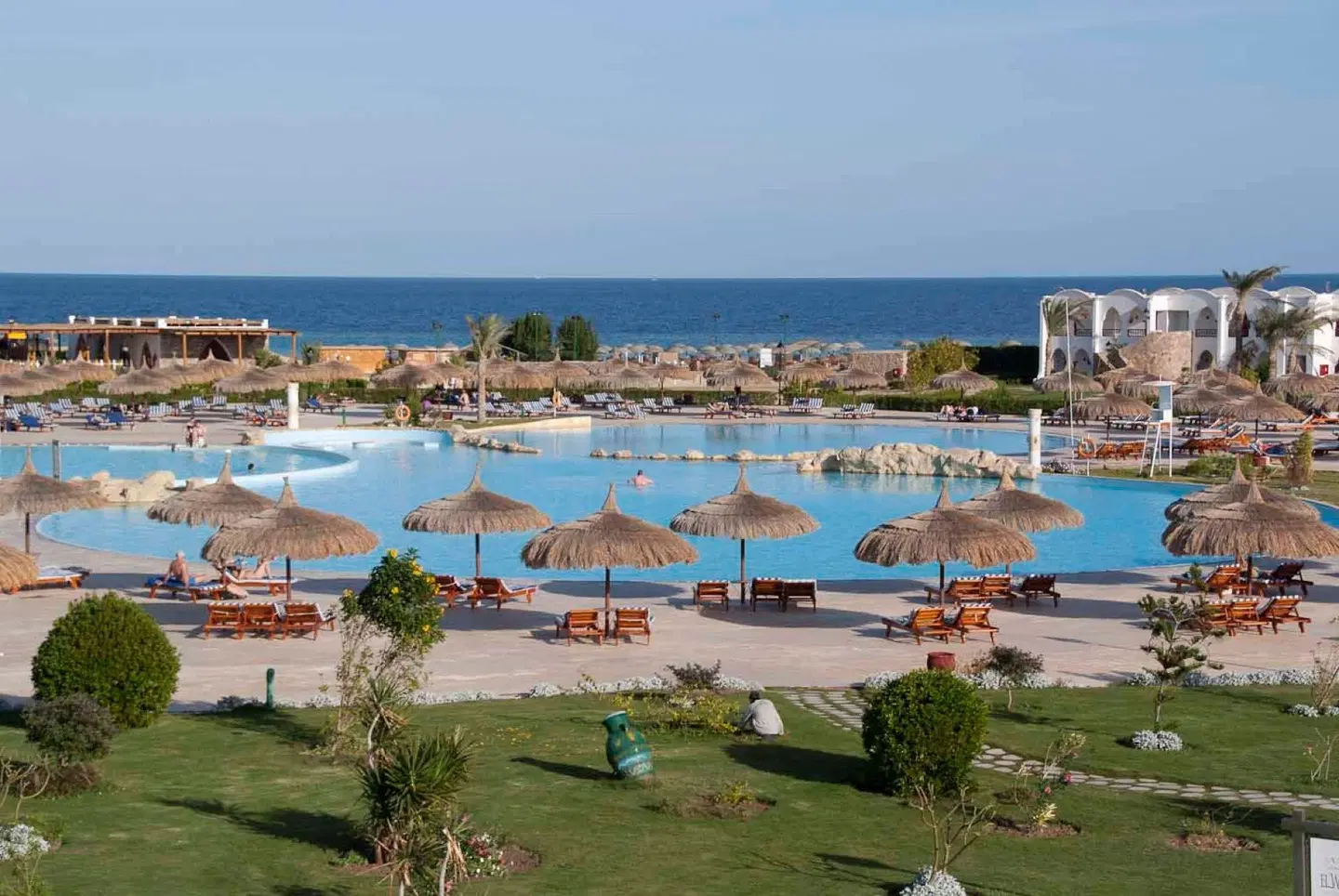 Concorde Moreen Beach Resort & Spa OUTDOOR_POOL