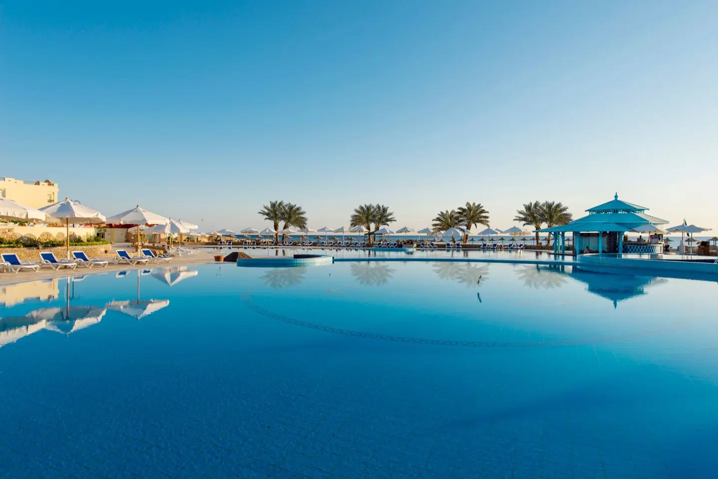 Concorde Moreen Beach Resort & Spa OUTDOOR_POOL