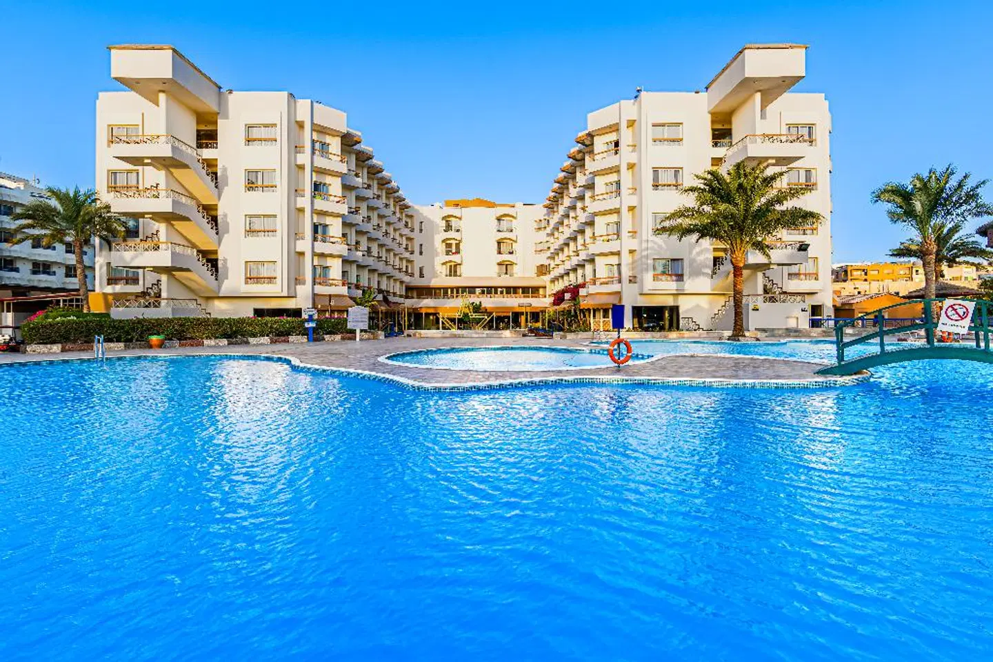 Seagull Beach Resort OUTDOOR_POOL