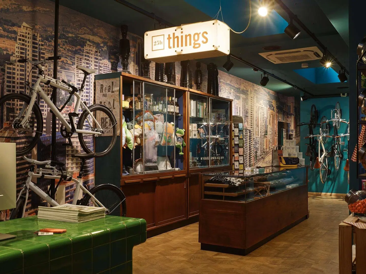 25hours Hotel Frankfurt The Trip Bar