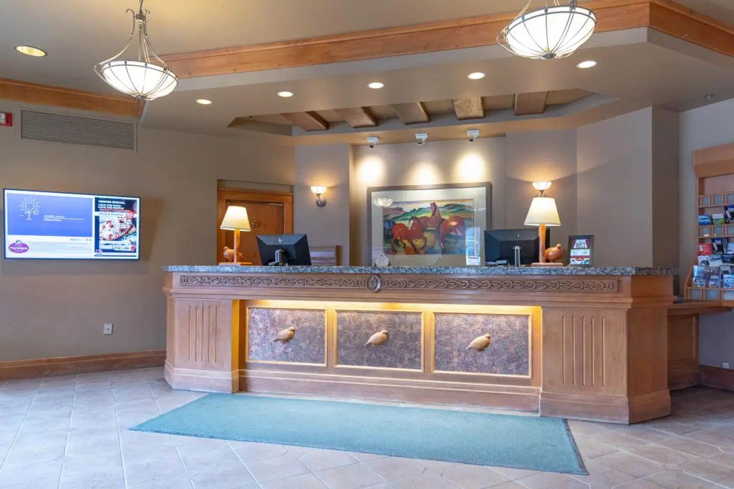 Banff Ptarmigan Inn LOUNGE_LOBBY