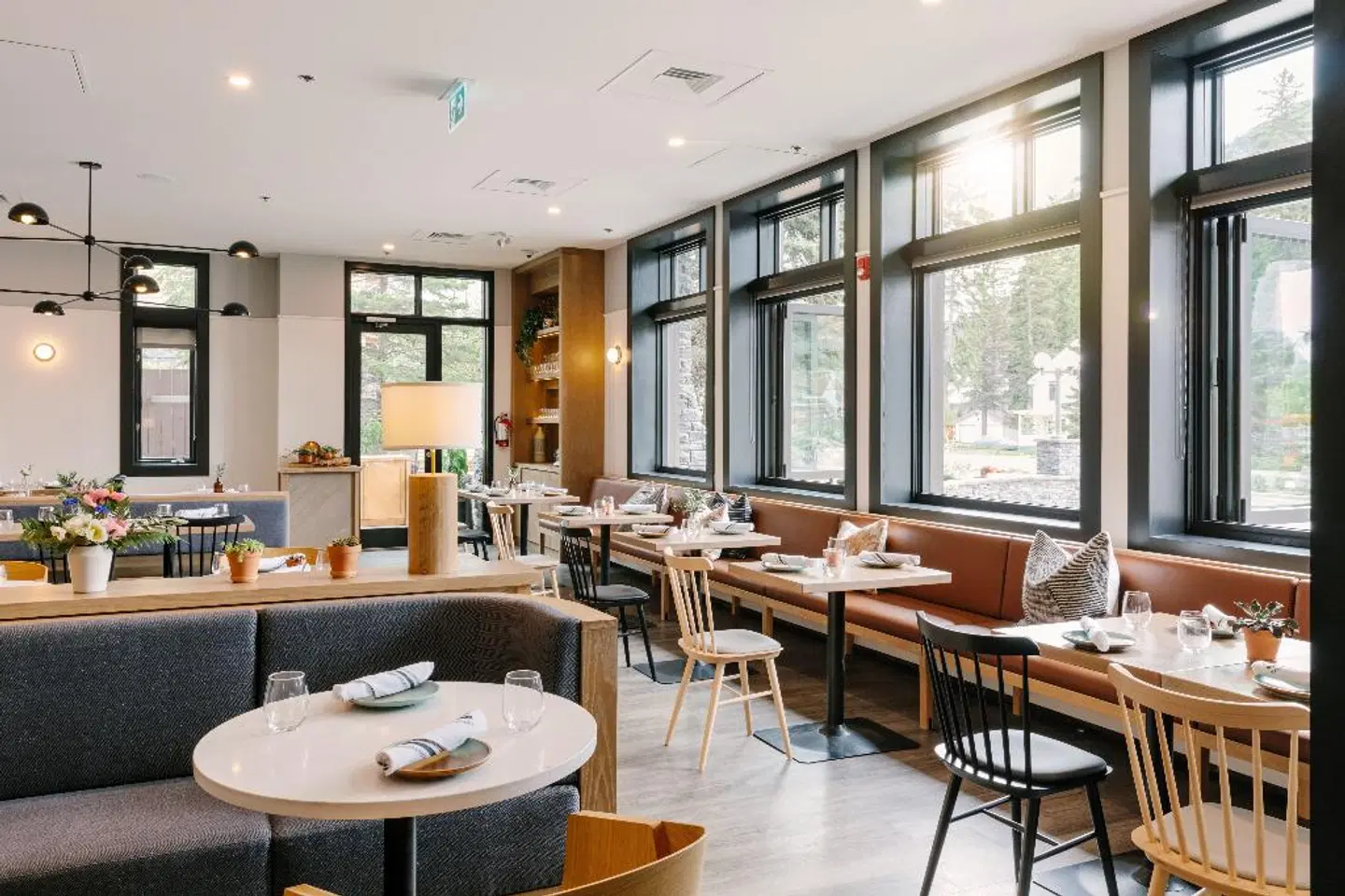 Elk + Avenue Hotel Restaurant