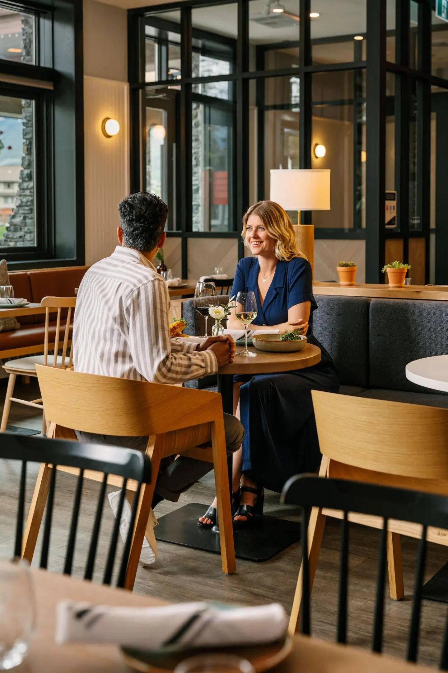 Elk + Avenue Hotel Bar