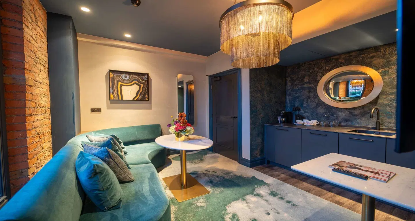 Forty-Seven ROOM_EXAMPLE