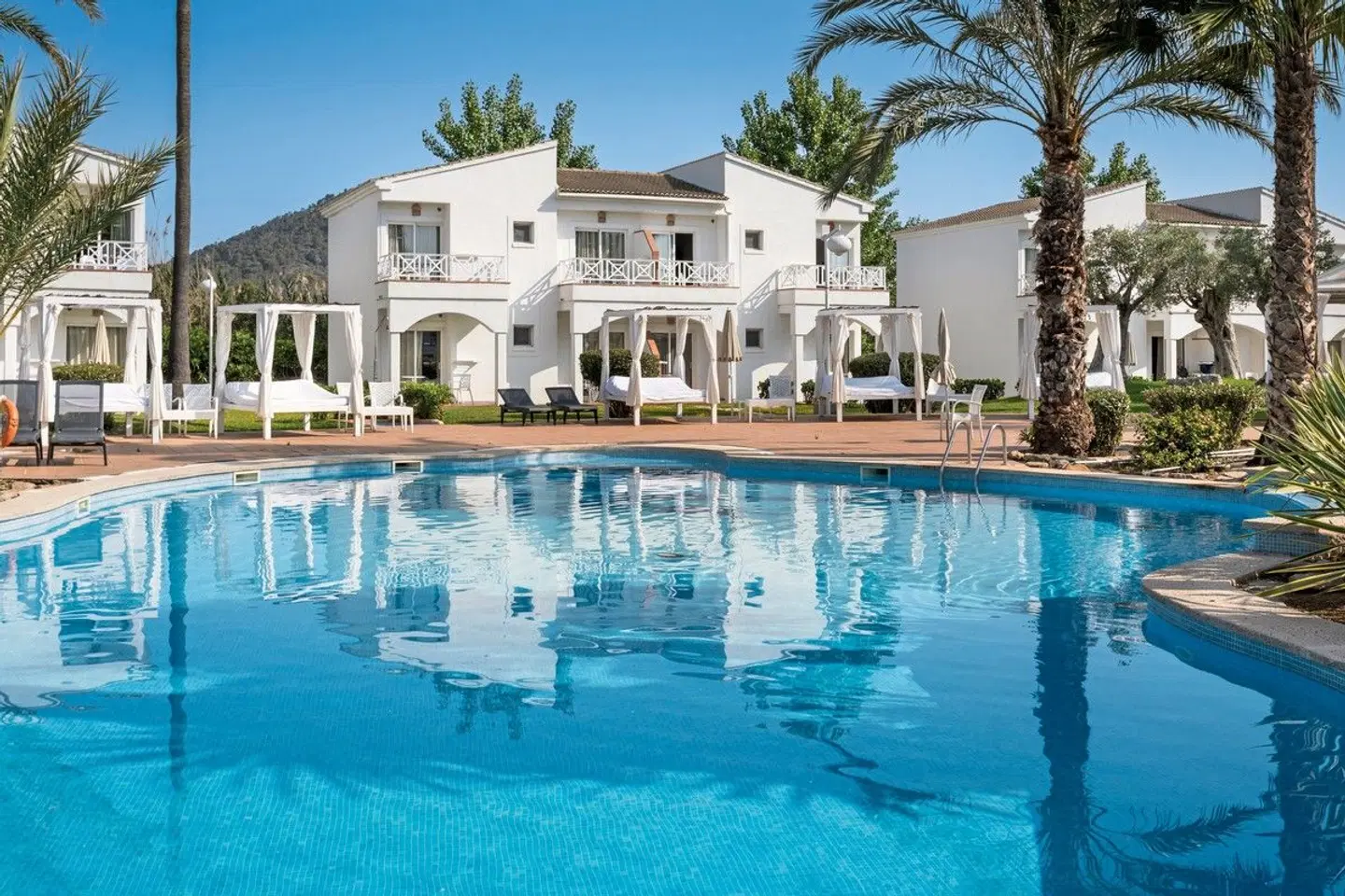 Garden Saladina OUTDOOR_POOL