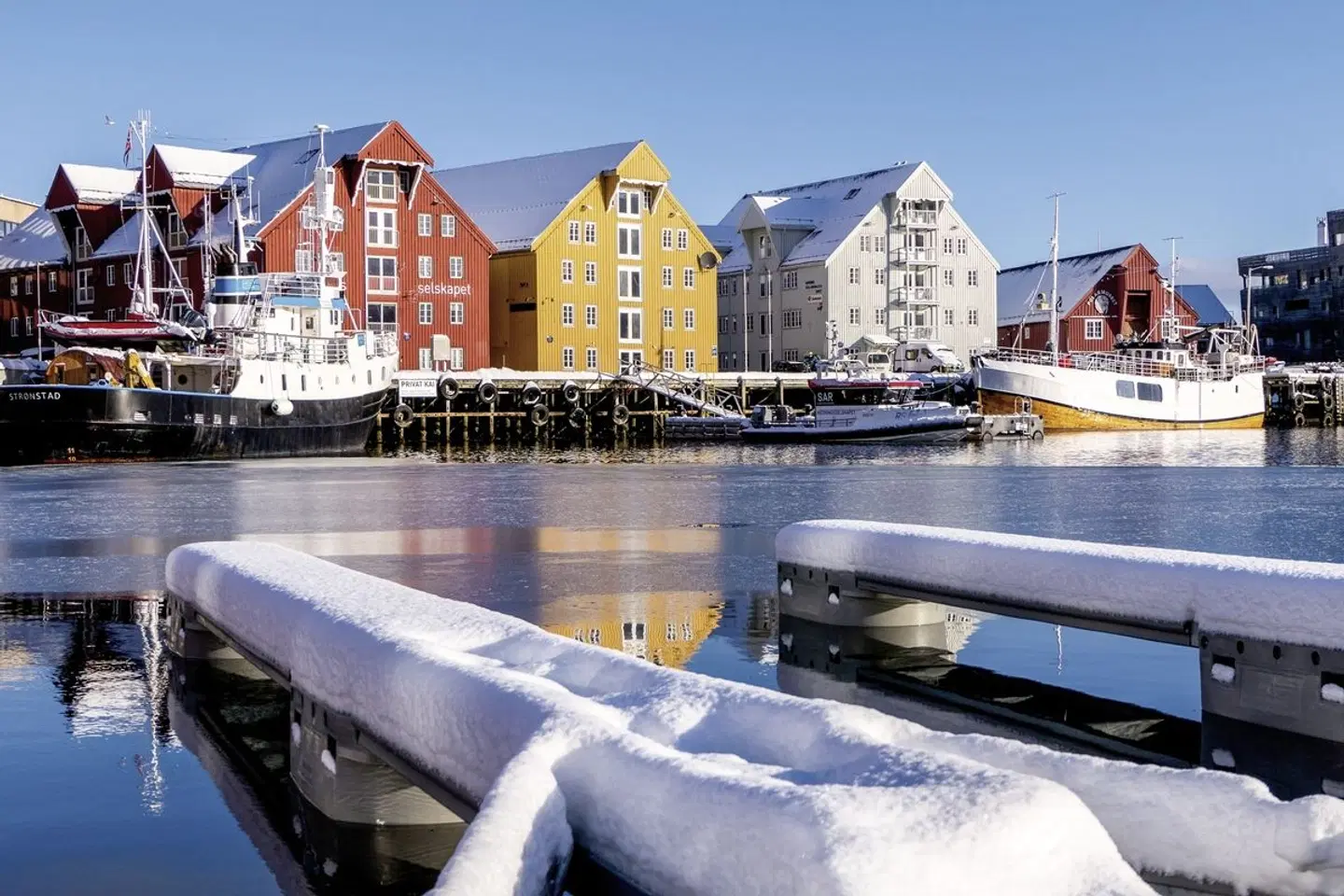 Erlebnis Polarlicht, Postschiff und Snowhotel Terrasse