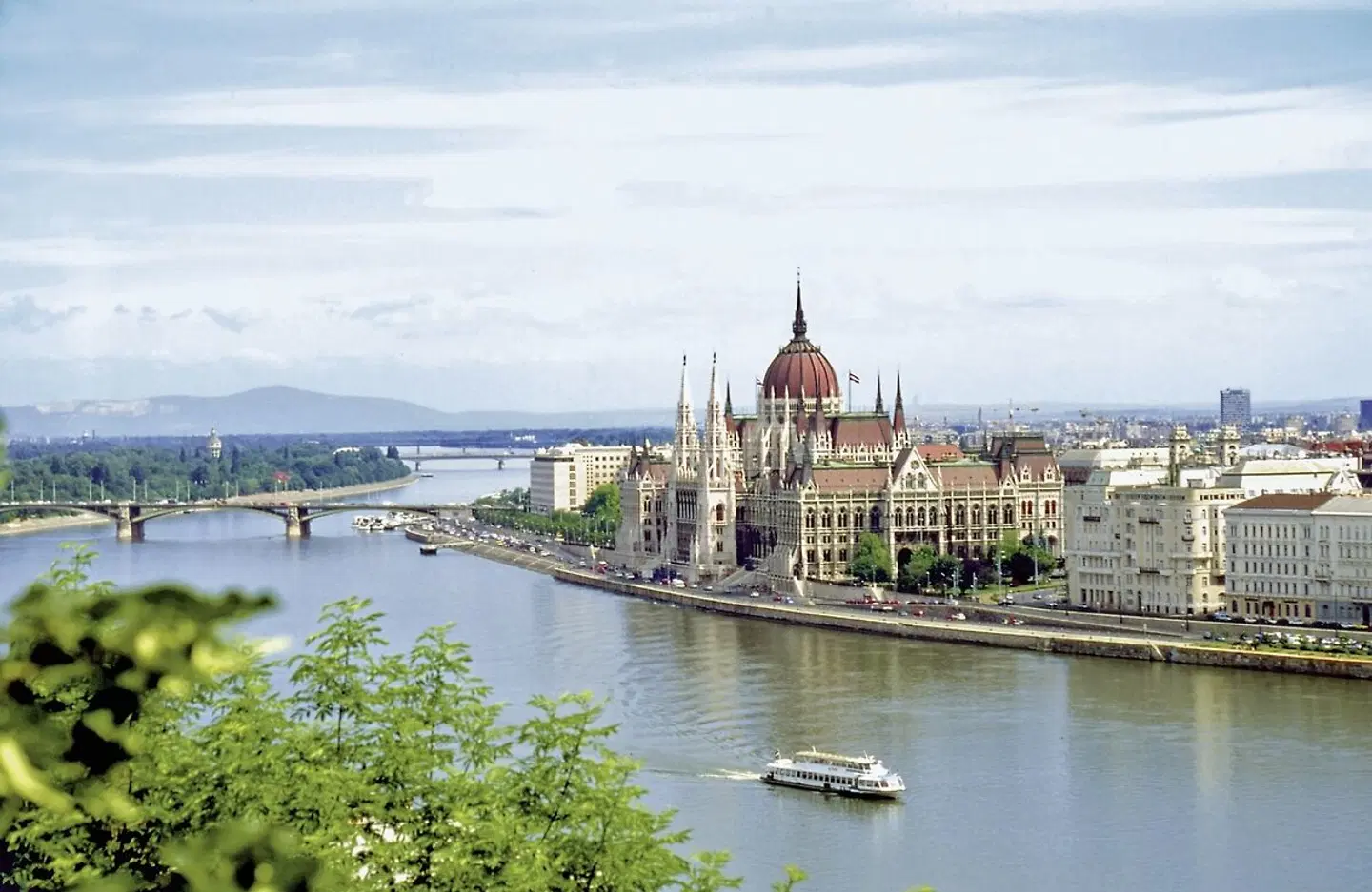 MS Swiss Crown - Donauwalzer LANDSCAPE