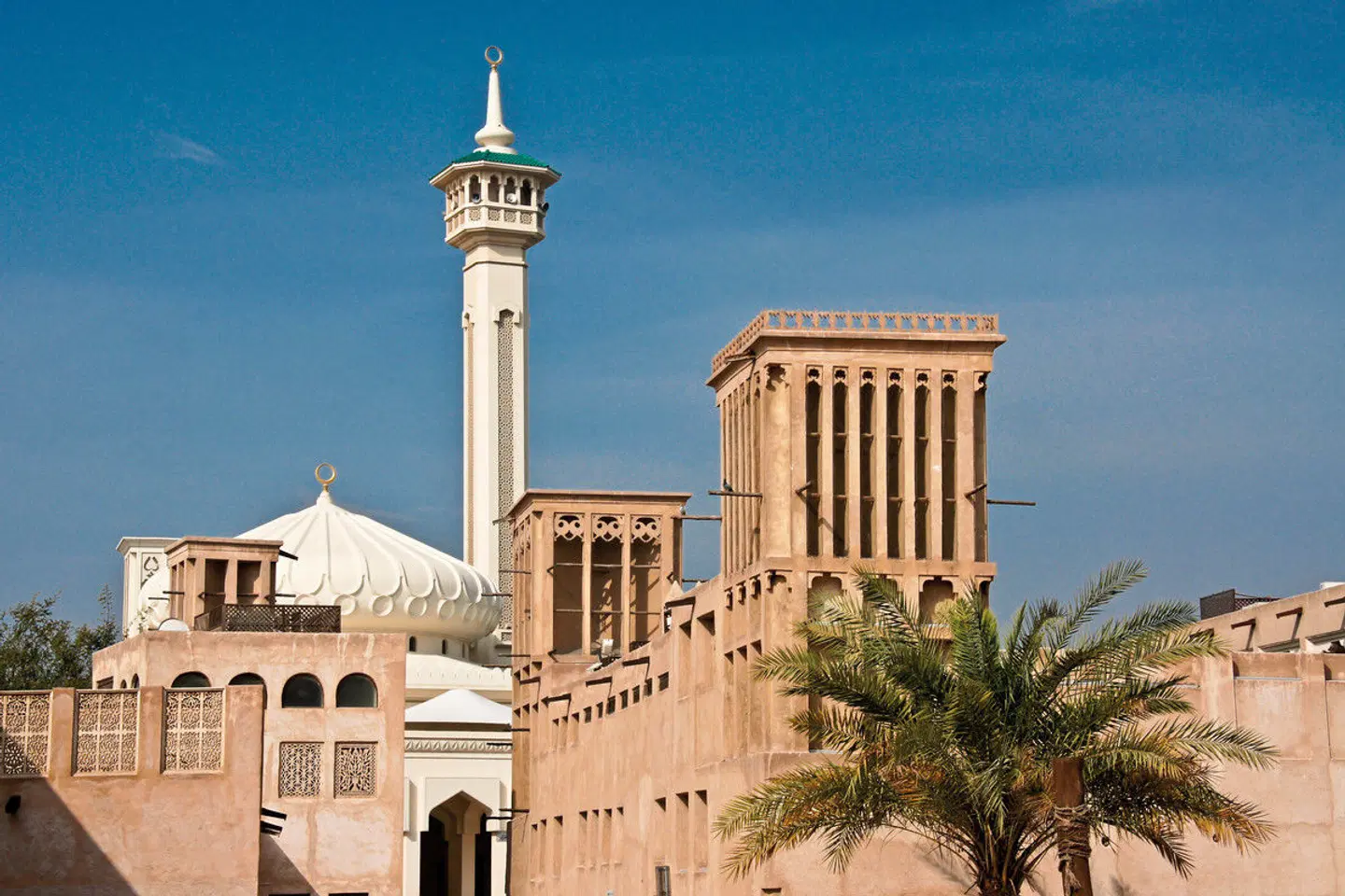 Kulturelle Schätze des Morgenlandes EXTERIOR