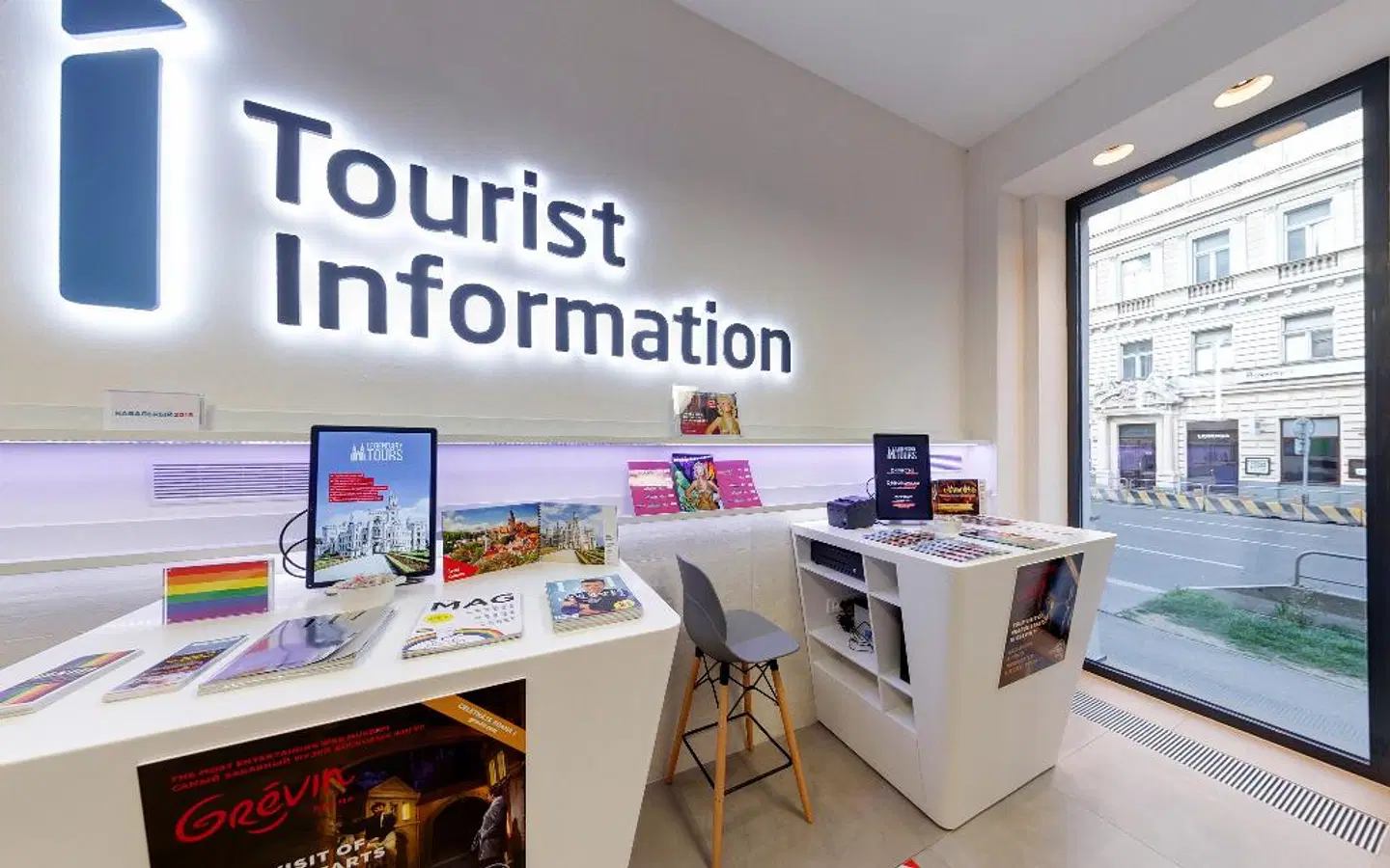 Royal Court Apartments Restaurant