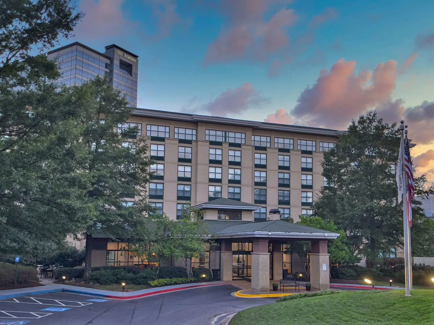 Hilton Garden Inn Atlanta Perimeter Center EXTERIOR