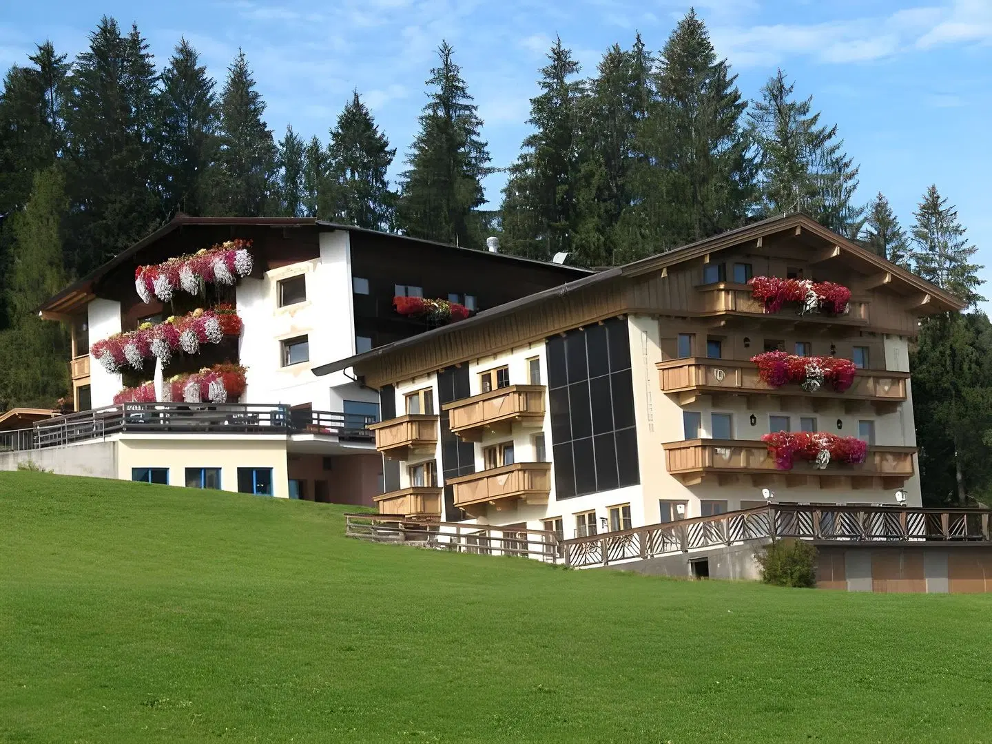 Gasthof Almhof EXTERIOR