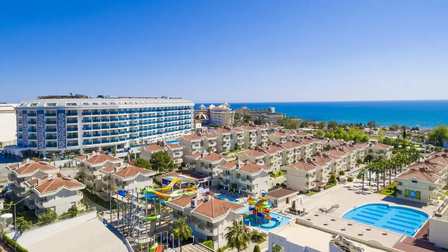 Dream World Hill EXTERIOR