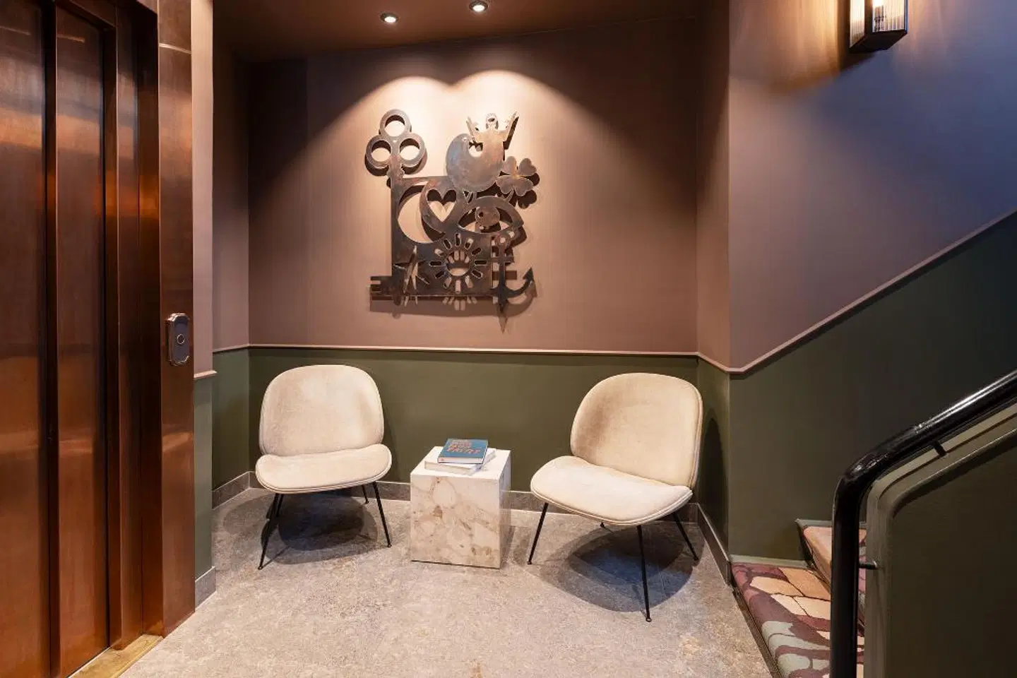 Hypernym Luxury Apartments LOUNGE_LOBBY