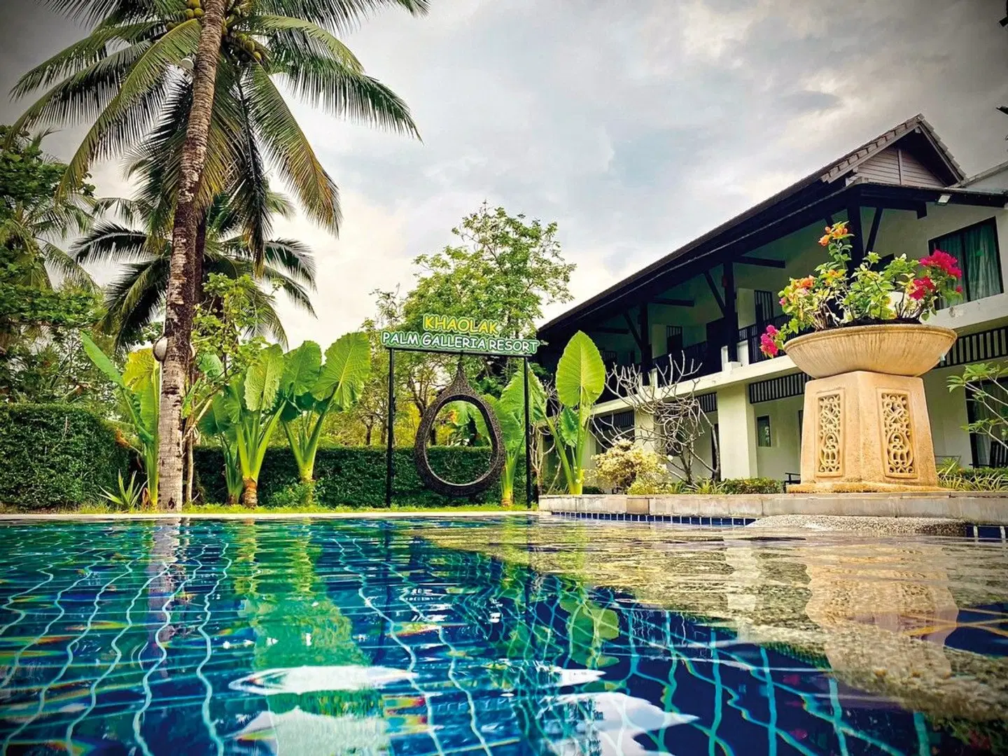 Palm Galleria Resort TERRACE