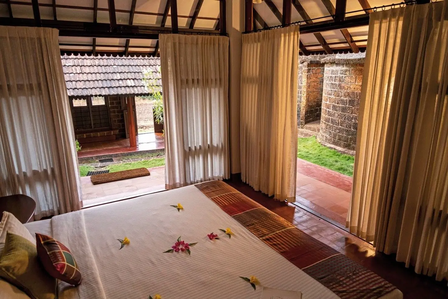 SwaSwara ROOM_EXAMPLE