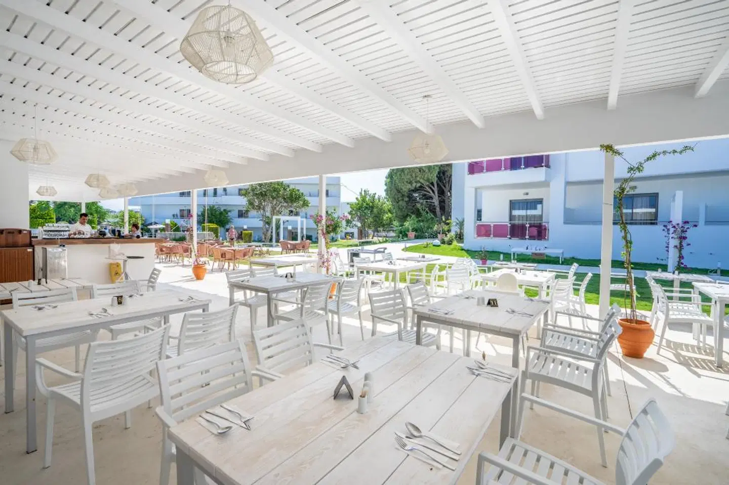 Stamos Hotel Restaurant