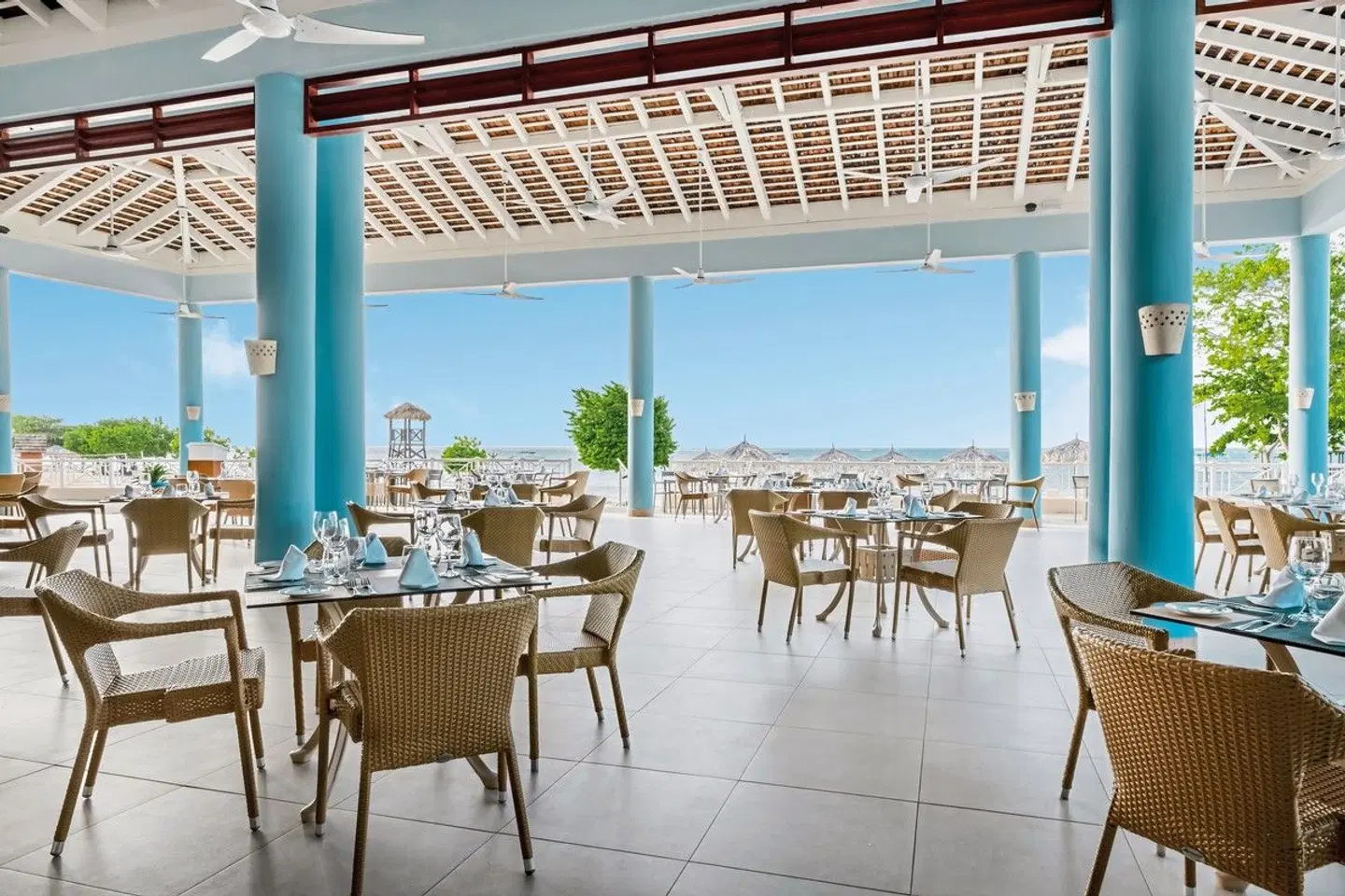 Iberostar Waves Rose Hall Beach Restaurant