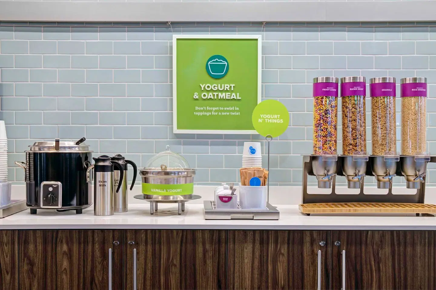 Tru By Hilton Toronto Airport West Bar