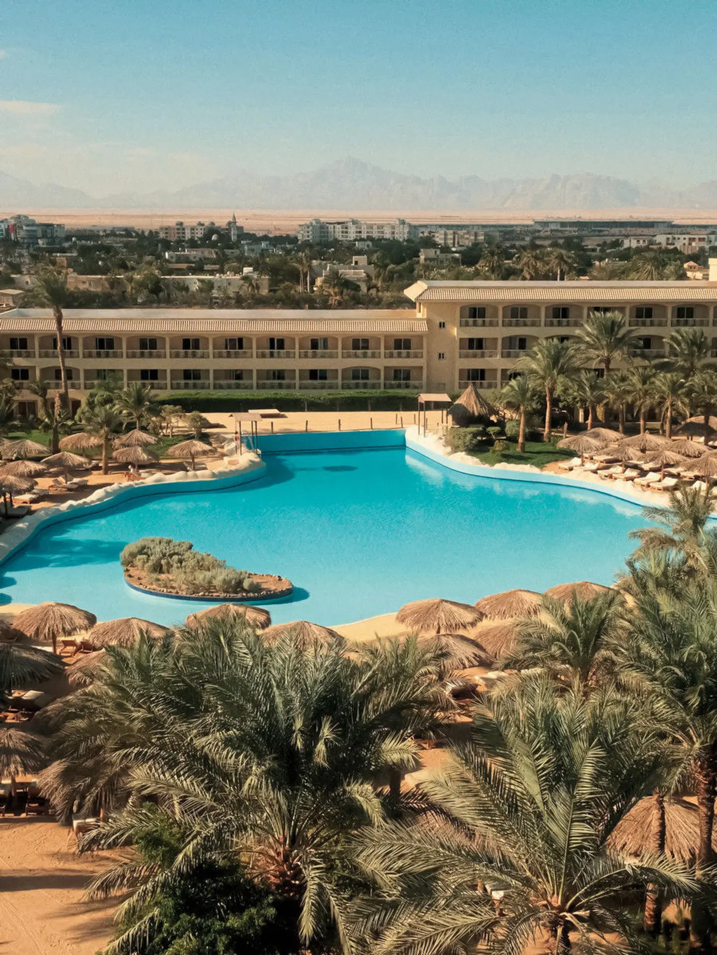 Sindbad Club OUTDOOR_POOL