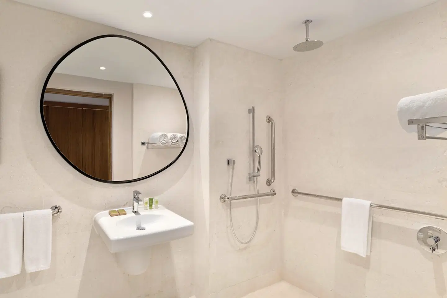 Hilton La Romana BATHROOM