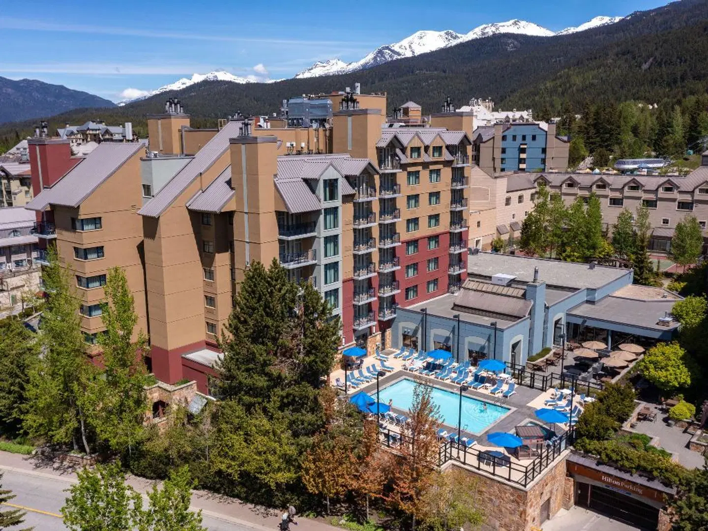 Hilton Whistler Resort & Spa EXTERIOR