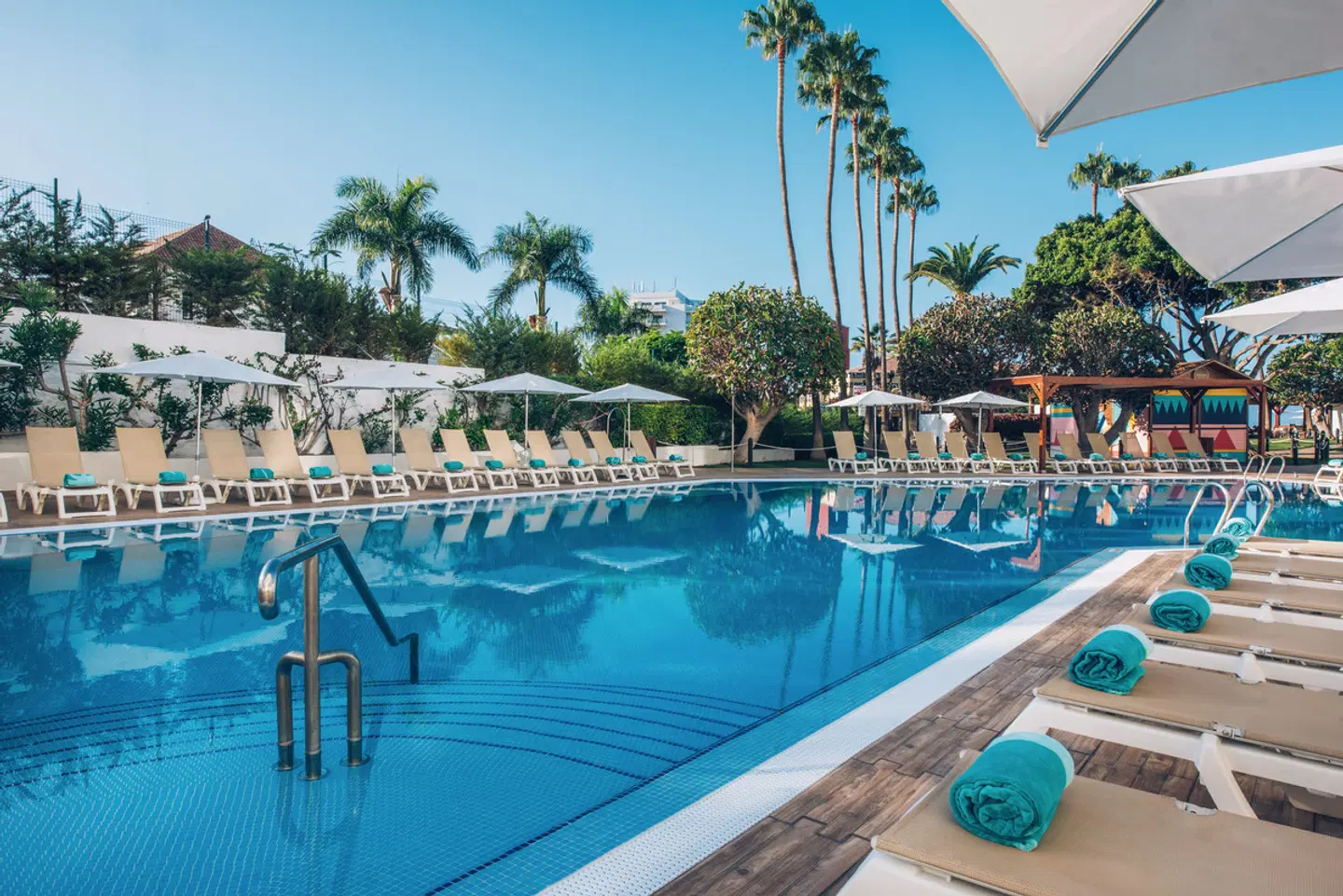 Iberostar Waves Bouganville Playa OUTDOOR_POOL