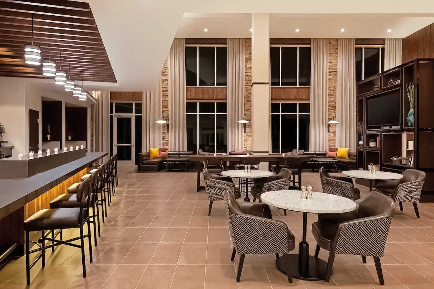 Hyatt Place Page Lake Powell Bar