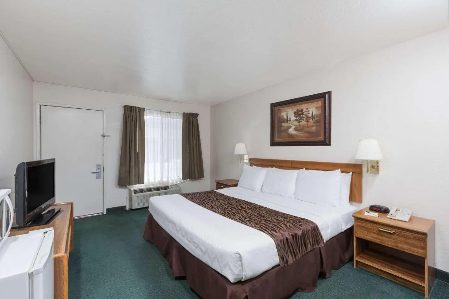 Super 8 by Wyndham Fort Bragg ROOM_EXAMPLE