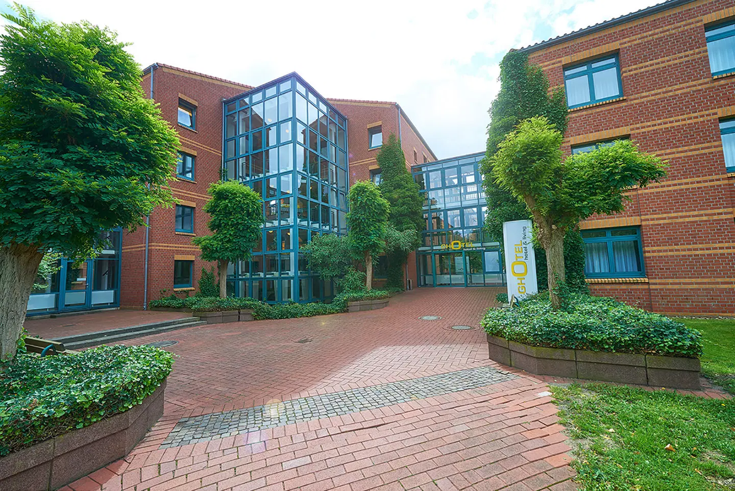 GHOTEL hotel & living Hannover EXTERIOR