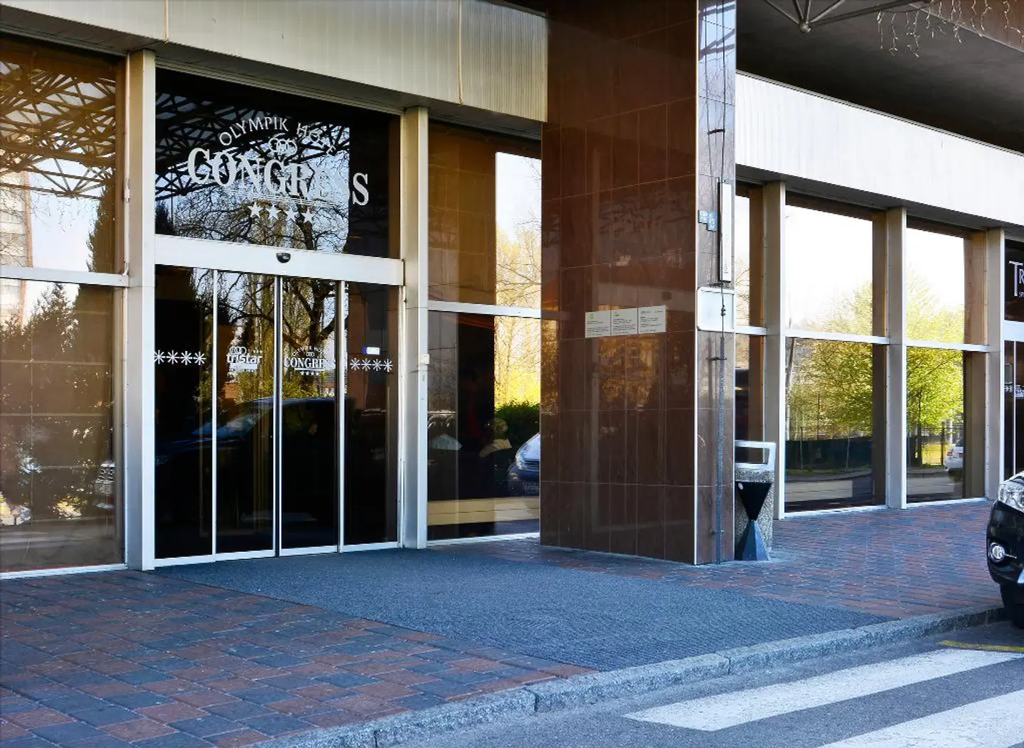 Olympik Congress EXTERIOR