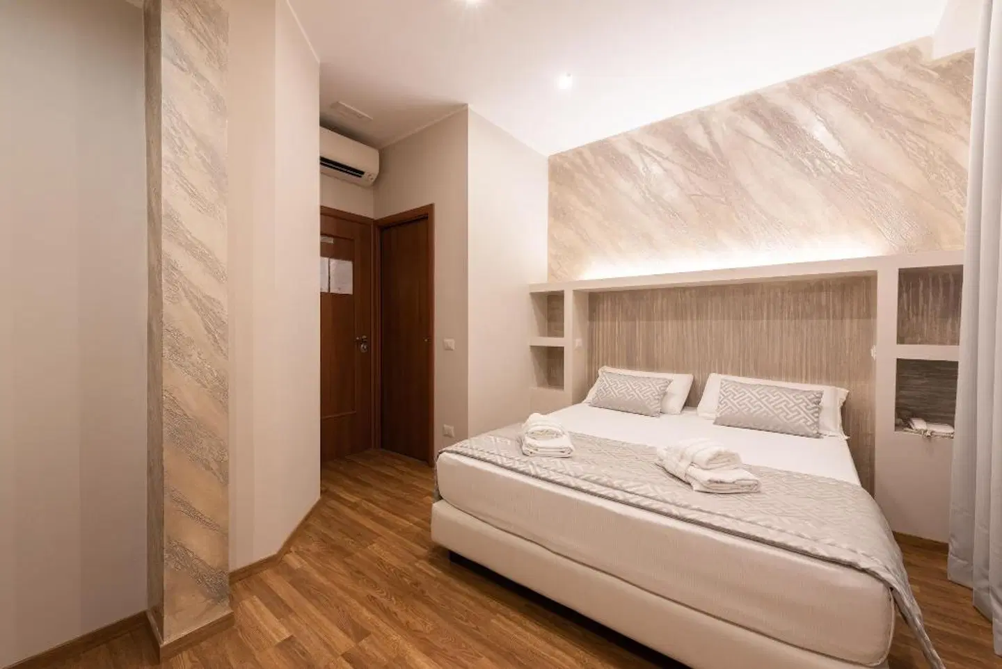 Top Floor Colosseo Guesthouse ROOM_EXAMPLE