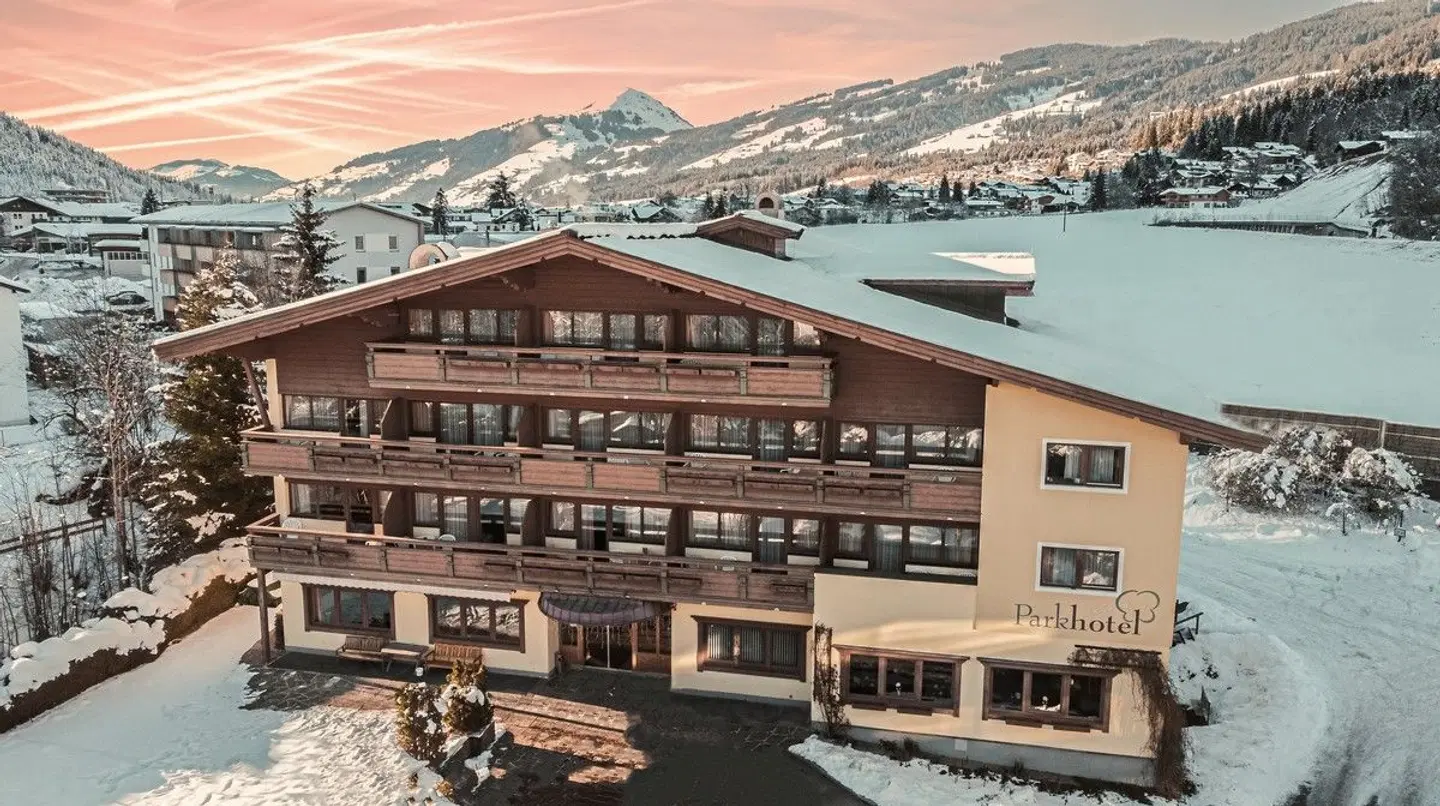 Parkhotel Kirchberg EXTERIOR