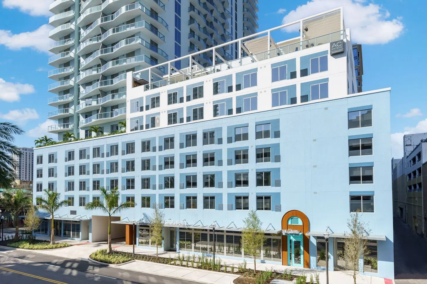 AC Hotel by Marriott St. Petersburg Downtown EXTERIOR